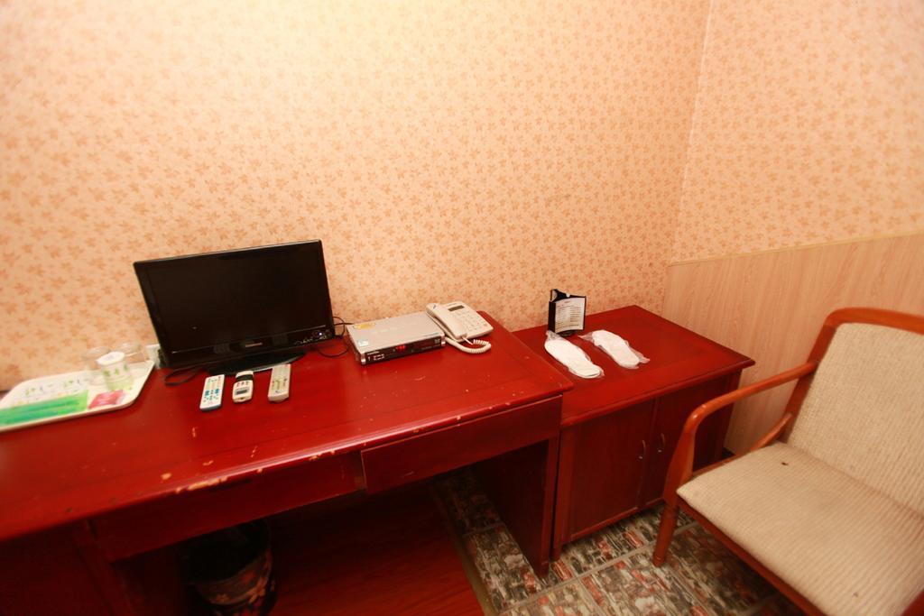 Zhengfu Caotang Decent Inn Chengdú Habitación foto