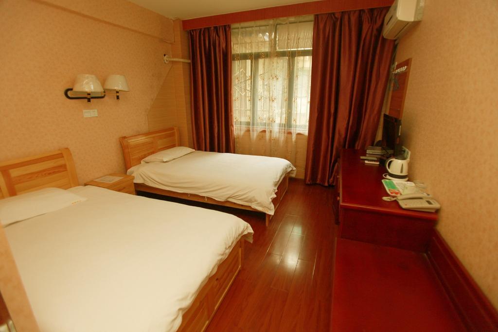 Zhengfu Caotang Decent Inn Chengdú Habitación foto