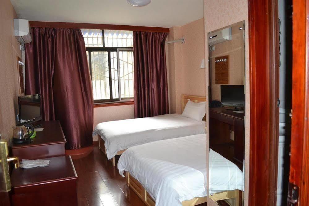 Zhengfu Caotang Decent Inn Chengdú Exterior foto